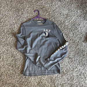 Abercrombie & Fitch Gray Crewneck Top